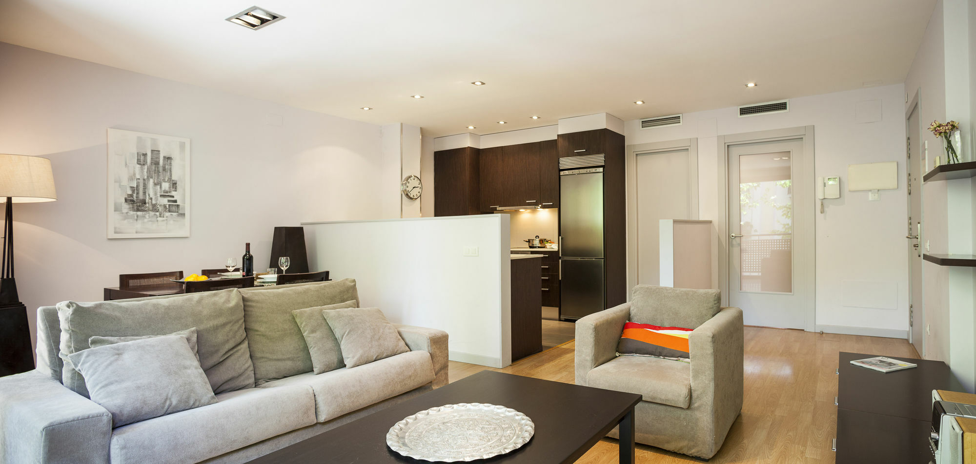 Short Stay Group Camp Nou Serviced Apartments Барселона Экстерьер фото
